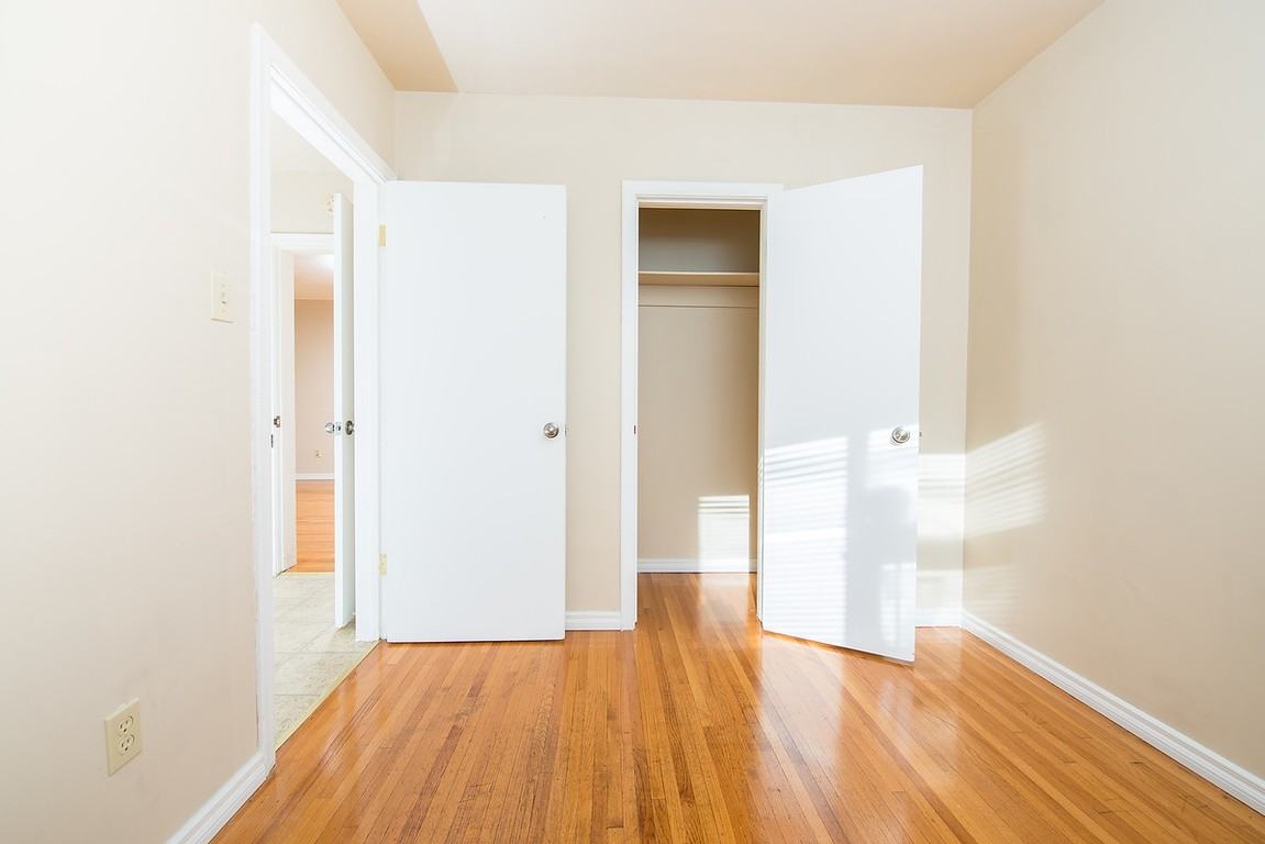 Inglewood Apartments 11745 126 St NW, Edmonton, AB T5M 0S1 Zumper