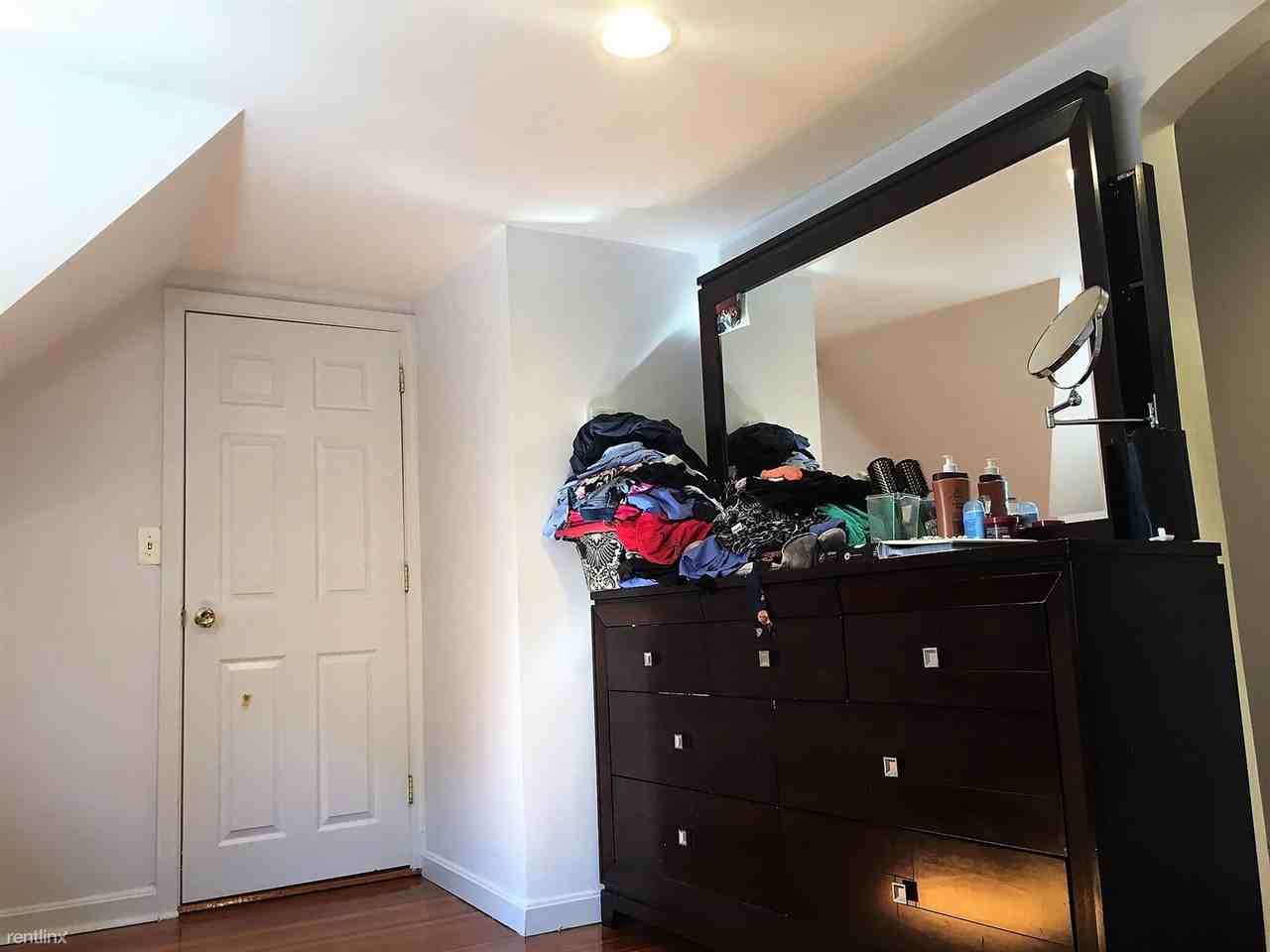 35 Easton Ave - Photo 3 of 16