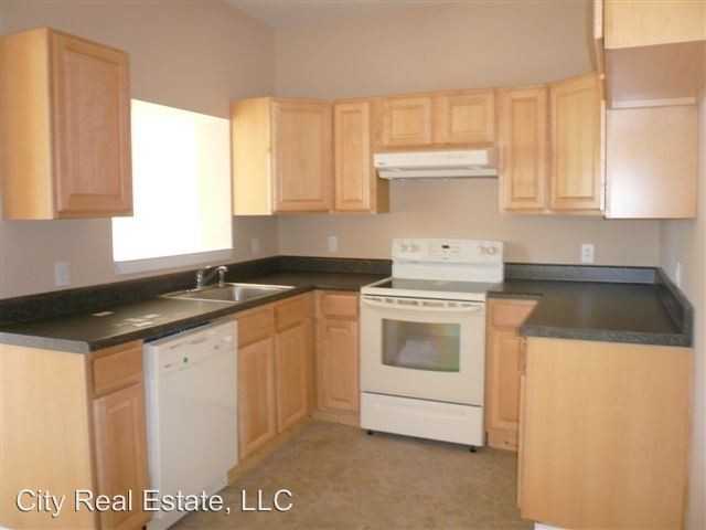 127 Hillside Street - Photo 2 of 5