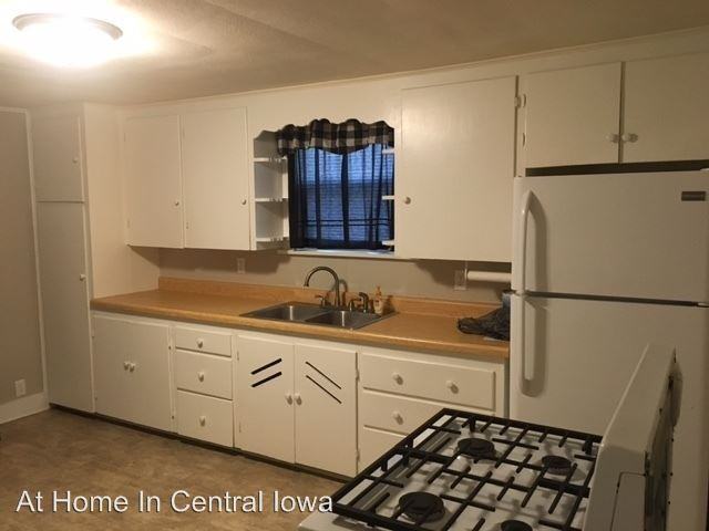 922 Walker St - Photo 3 of 9