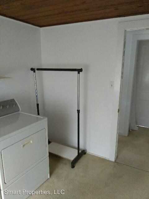 1122 N Brunnell Pkwy - Photo 3 of 8