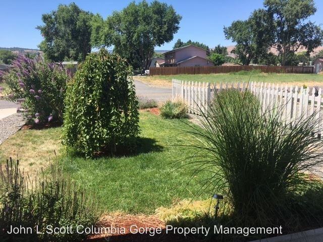 410 Central Blvd - Photo 3 of 11