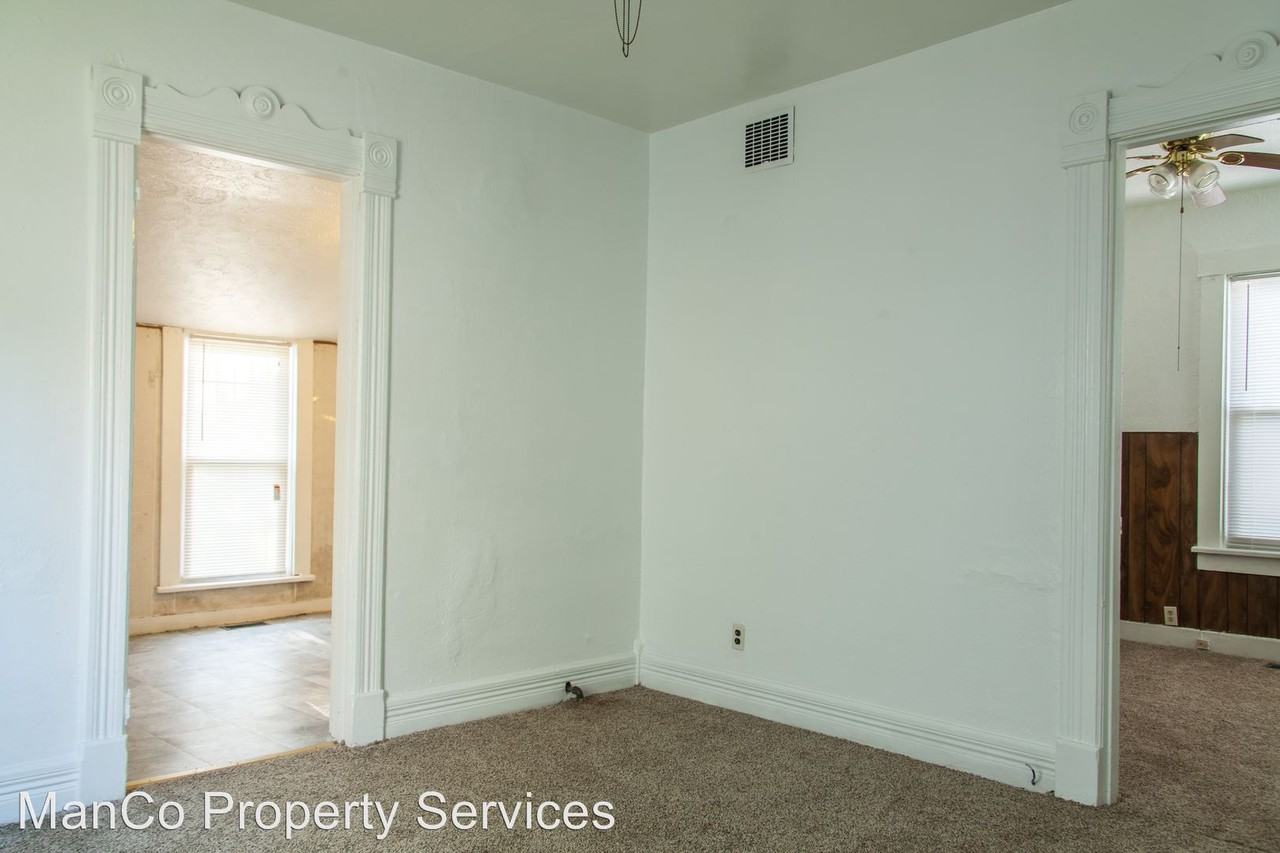 143 N Woodward Ave - Photo 2 of 7
