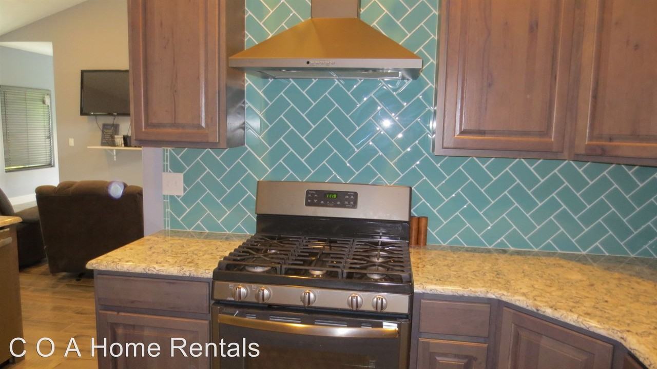 102 S Blue Bells Ct - Photo 3 of 18