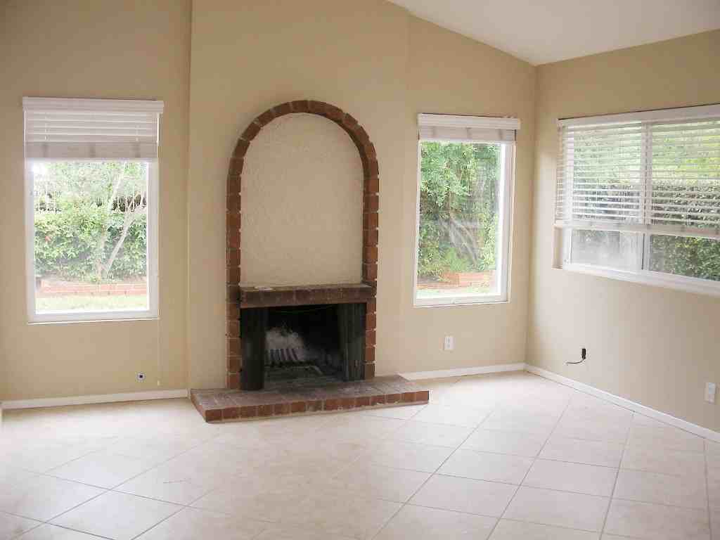 21971 Calderas - Photo 2 of 11