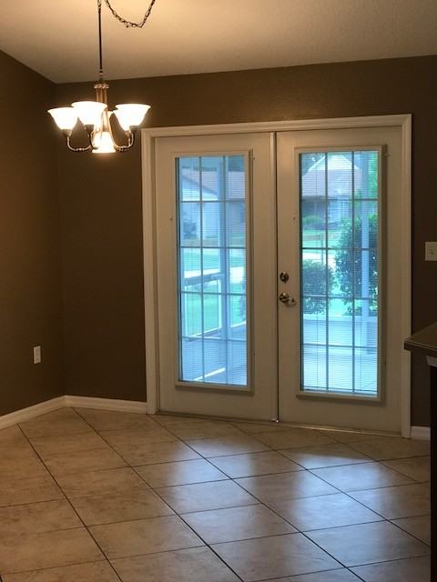 27218 Pine St - Photo 2 of 14