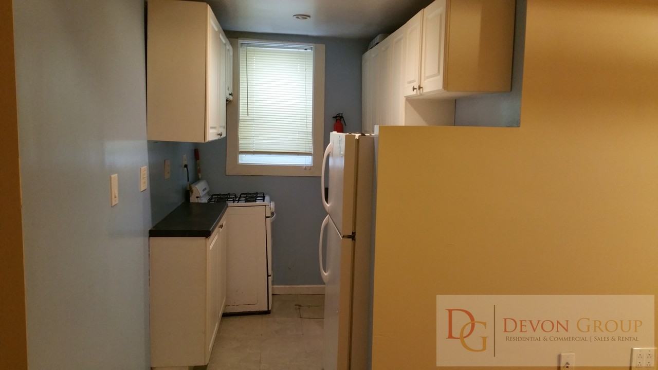 3426 Irwin Avenue GL - Photo 3 of 5