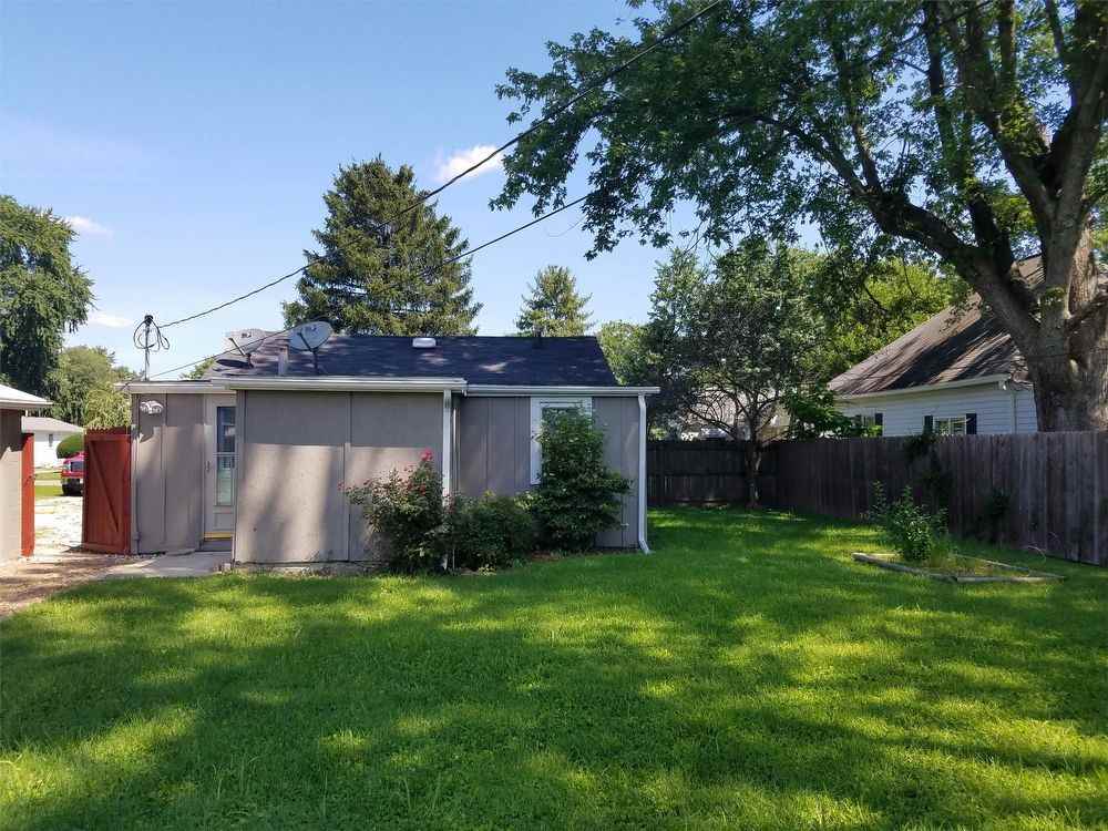 2935 Harrison Ave - Photo 3 of 10