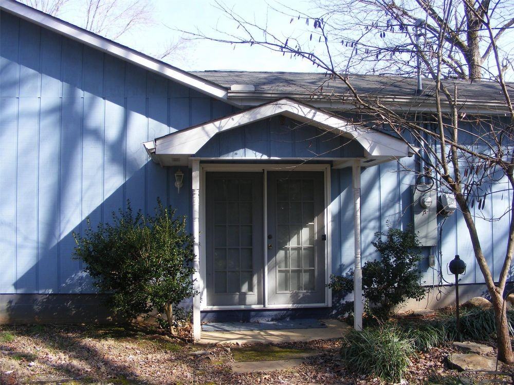 1101 Georgia Ave - Photo 2 of 16