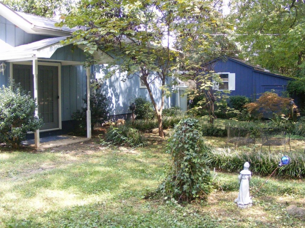 1101 Georgia Ave - Photo 3 of 16
