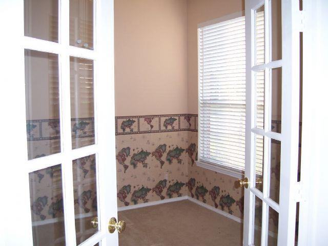 1530 Vista Bend Dr - Photo 2 of 8