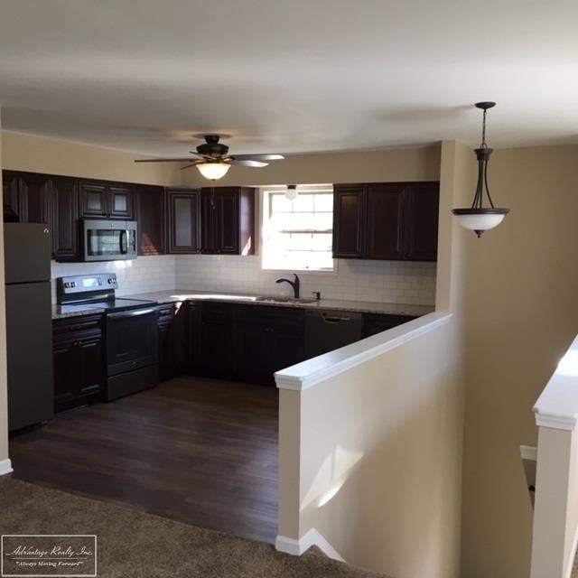 35867 Main St - Photo 2 of 30