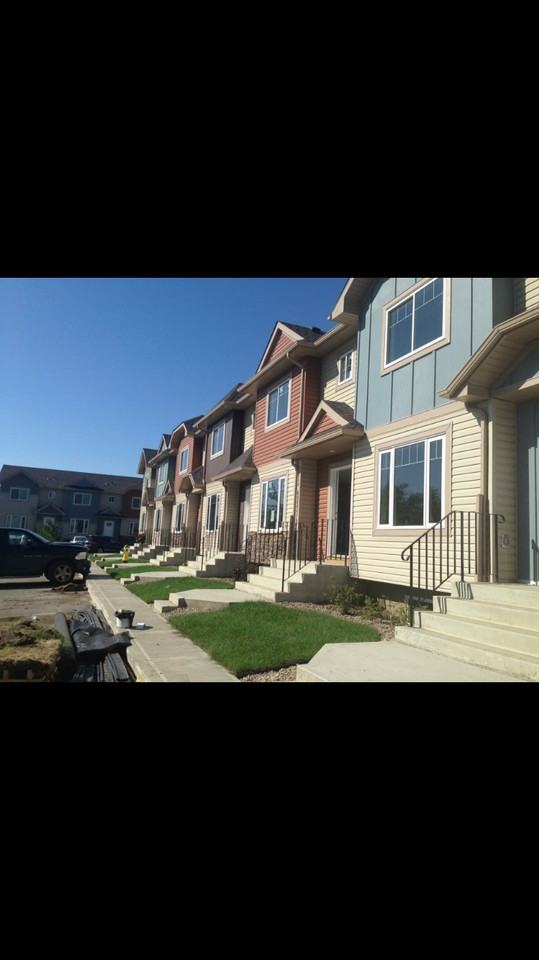 14751 125 Street Northwest - Photo 2 of 11