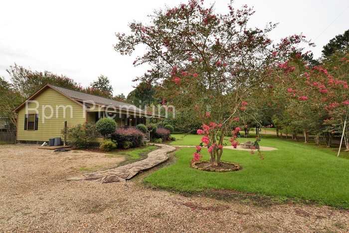 10580 Camelot Square - Photo 3 of 28