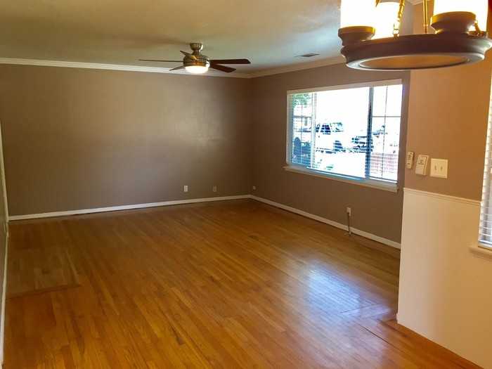 1301 Traynor Rd - Photo 2 of 11