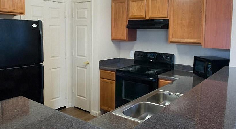 Waterside Court Rental Homes - Photo 3 of 6