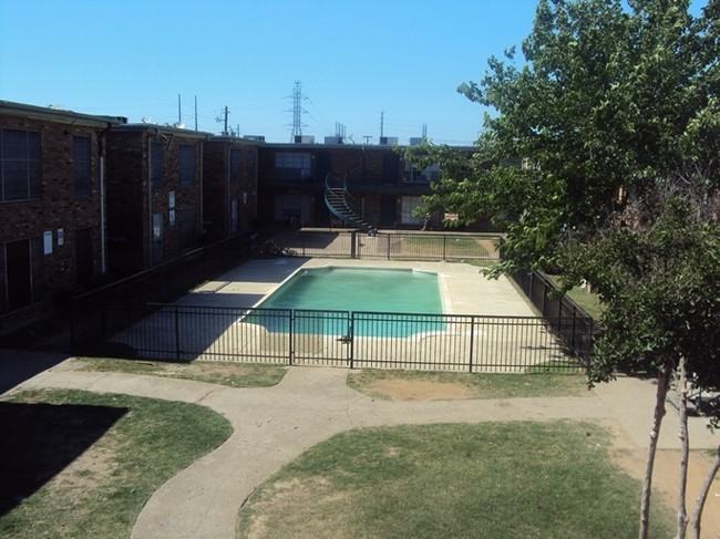 Sands Point Cove - Photo 3 of 11