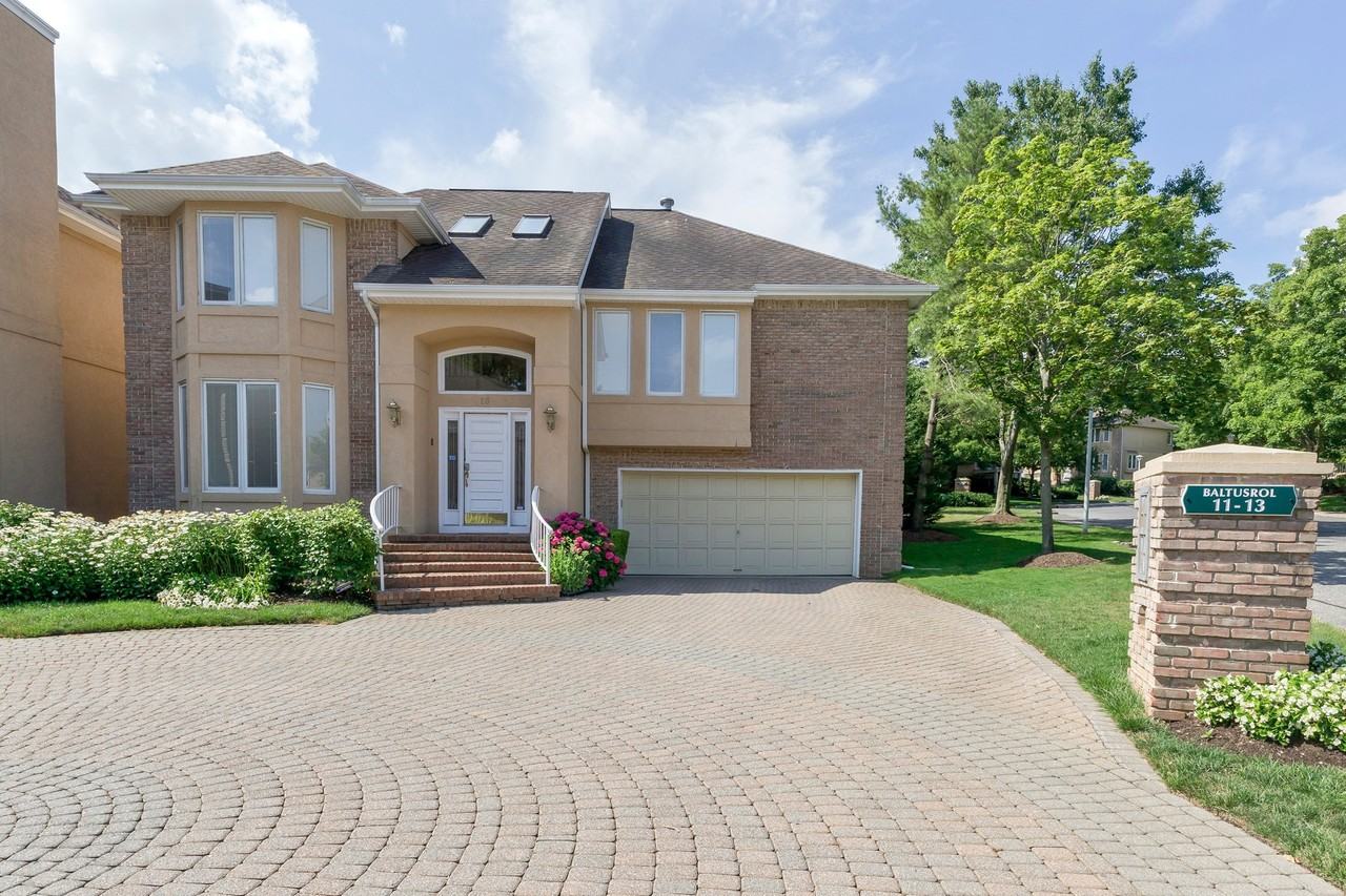 13 Baltusral Ct - Photo 2 of 30