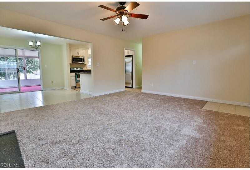 570 Beech Dr - Photo 3 of 8