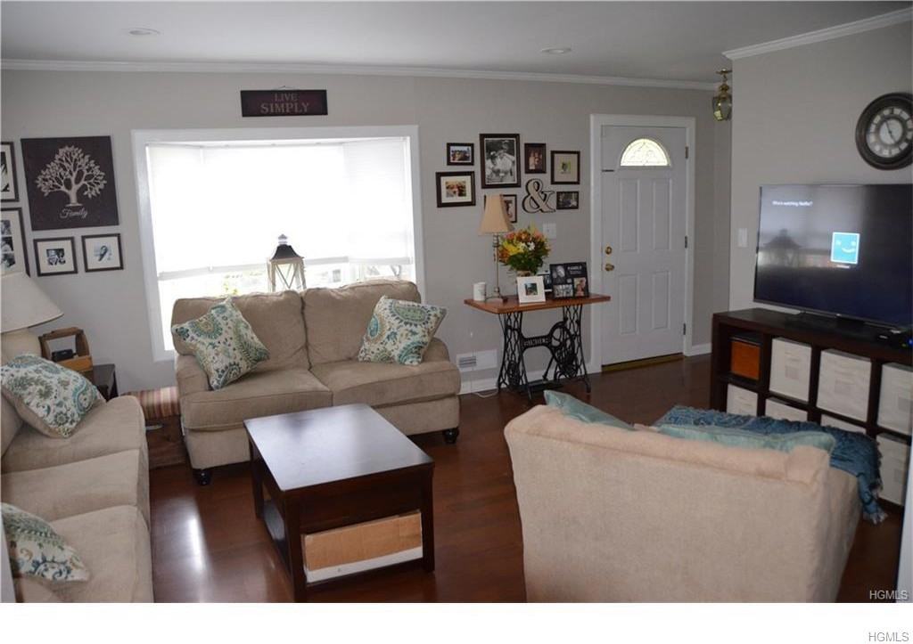 66 Grant St - Photo 2 of 5