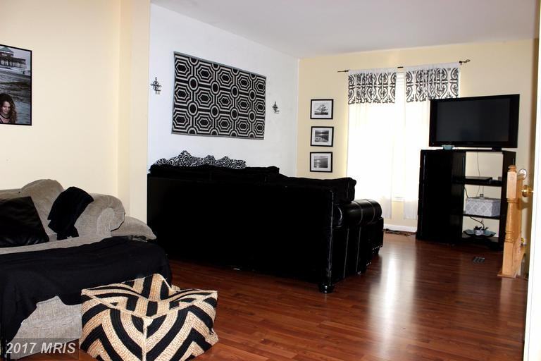 8894 Moat Crossing Pl - Photo 2 of 28