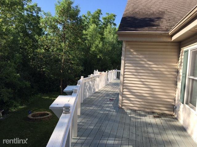 4330 S 38th St - Photo 2 of 7