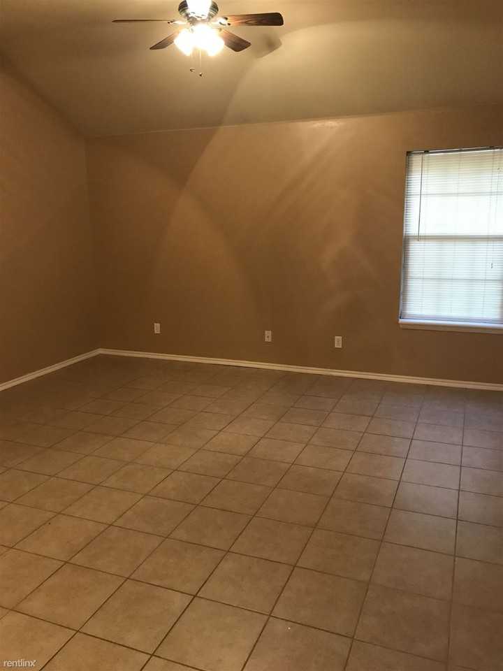 2527 W Oklahoma Ave - Photo 2 of 13