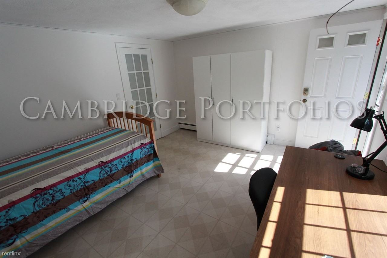 4 Paddock Ln - Photo 3 of 8