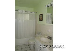 2005 NW 36th Dr - Photo 2 of 9