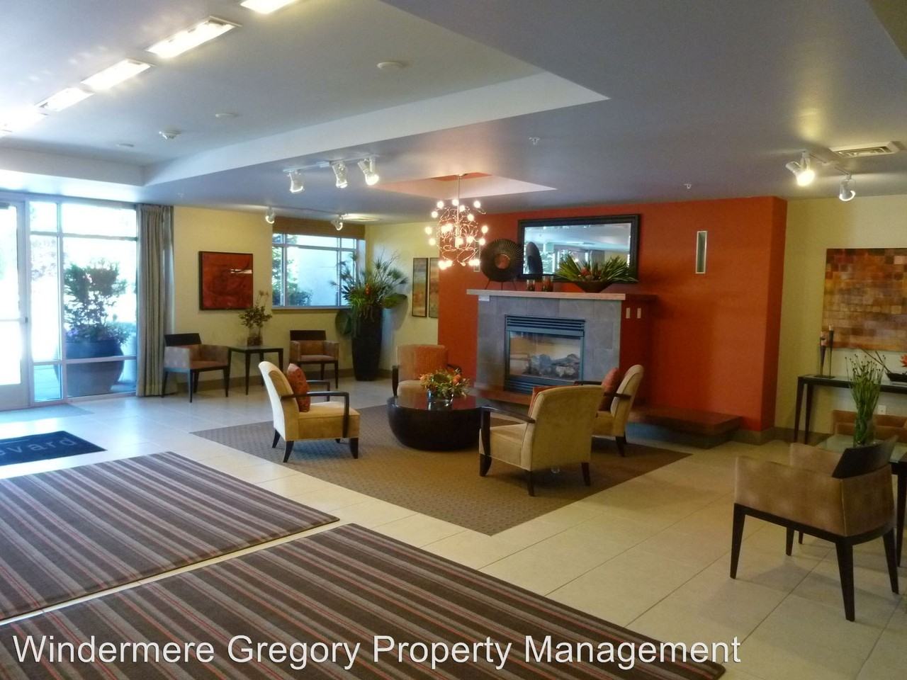 375 Kirkland Ave - Photo 2 of 15