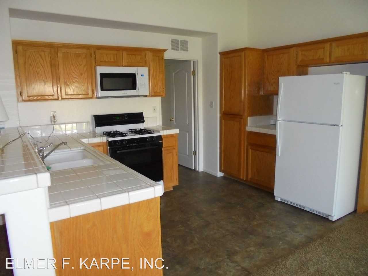 10200 Huntington Downs Ave - Photo 2 of 5