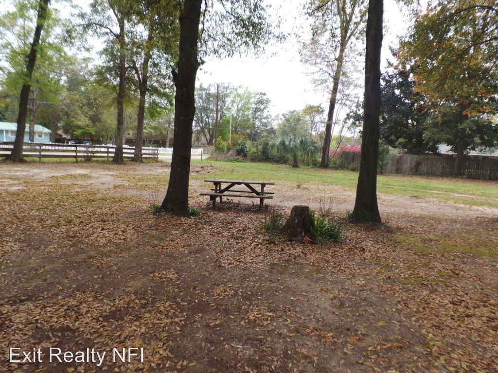 1750 Fairchild St - Photo 3 of 14