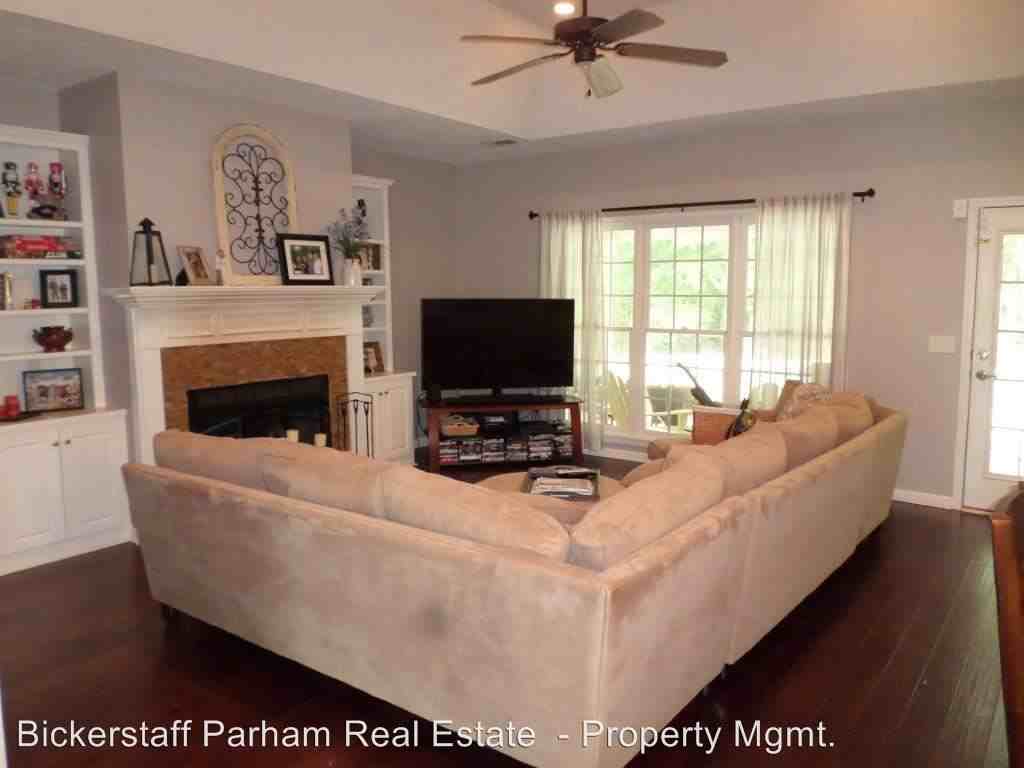 106 Wagon Wheel Ct - Photo 2 of 24