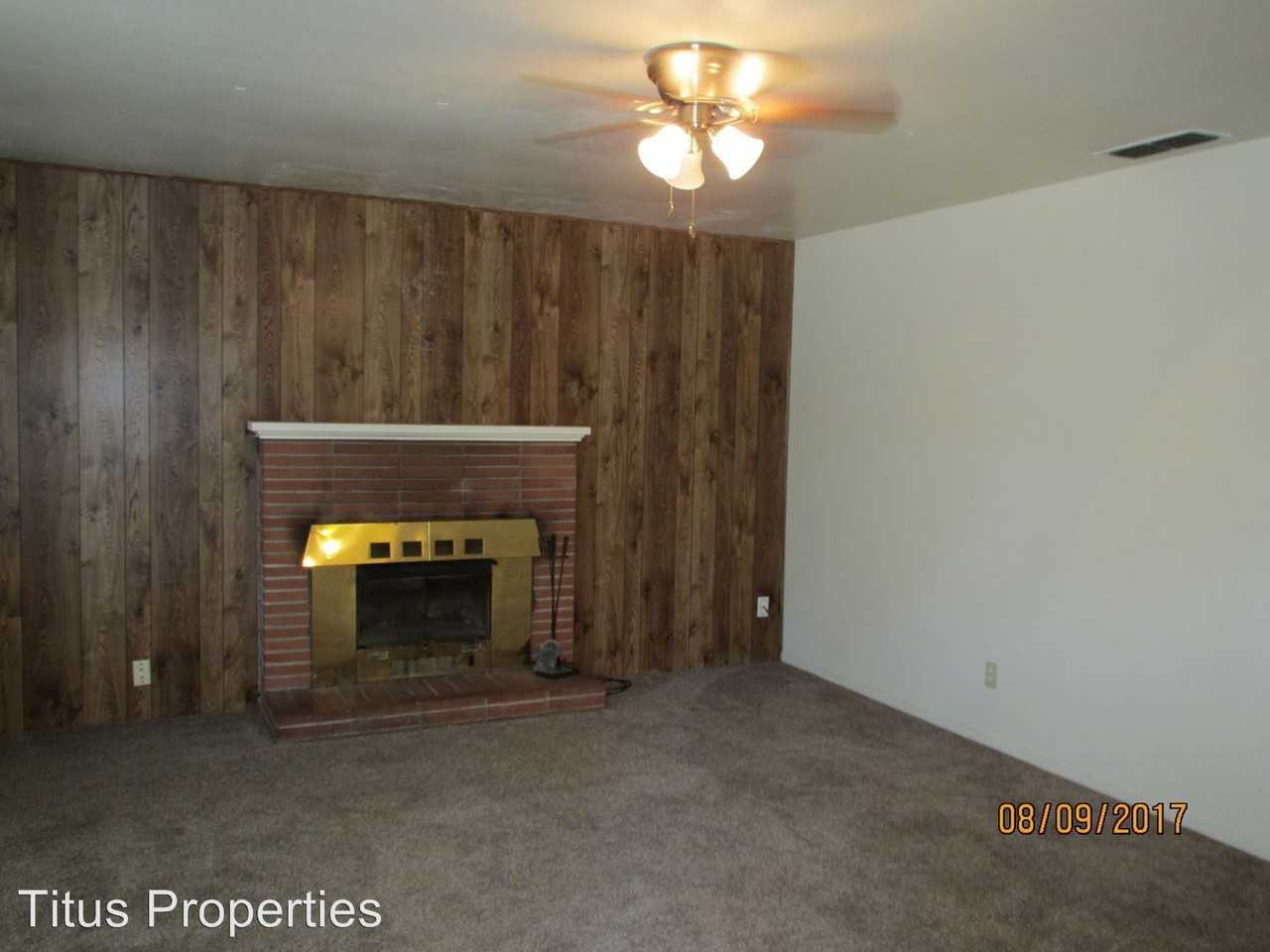 1009 Cypress St - Photo 2 of 6