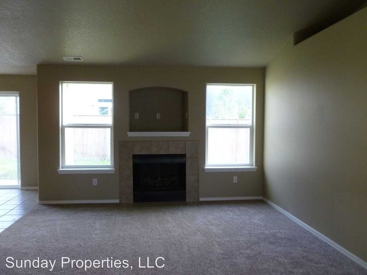 25200 Irenic Ave - Photo 2 of 8