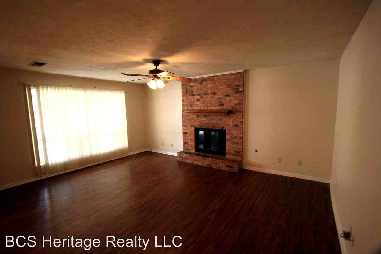 3015 Red Robin Loop - Photo 2 of 12