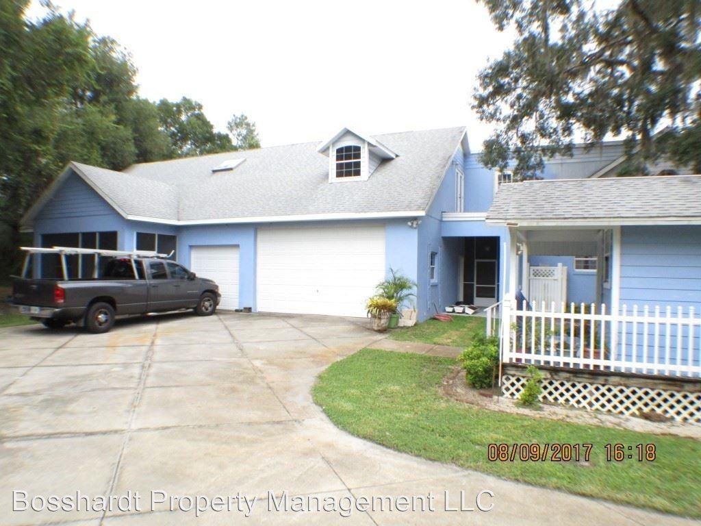 5885 NE 63rd St - Photo 3 of 9