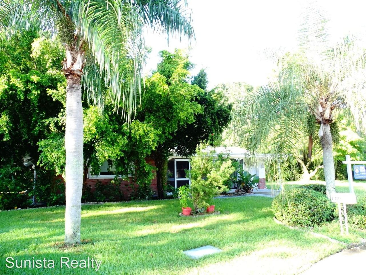 7235 Redbud Ct - Photo 3 of 25