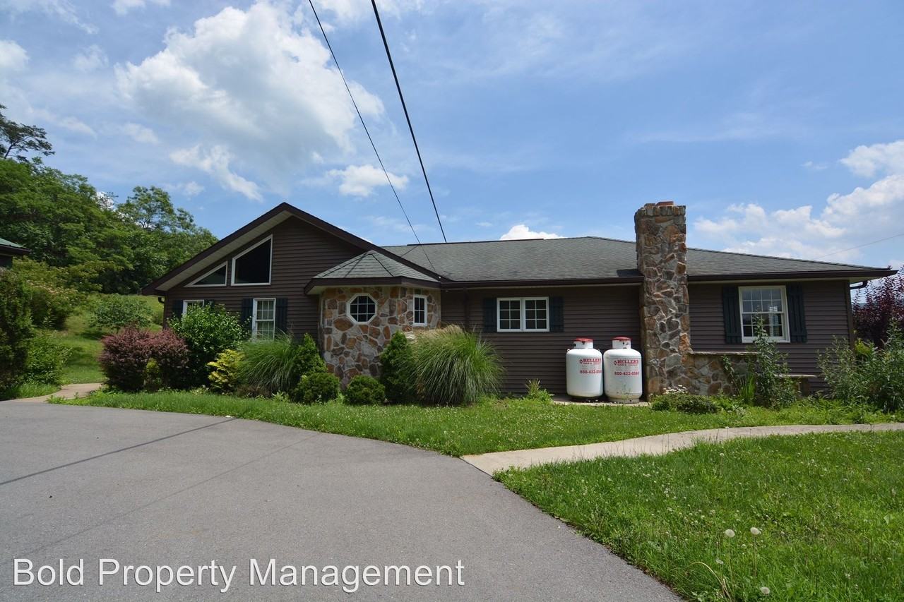 149 Rock Rd - Photo 2 of 23