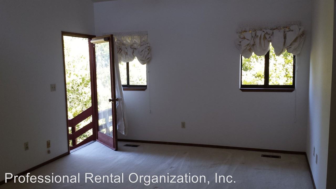 1655 King Ave - Photo 2 of 8