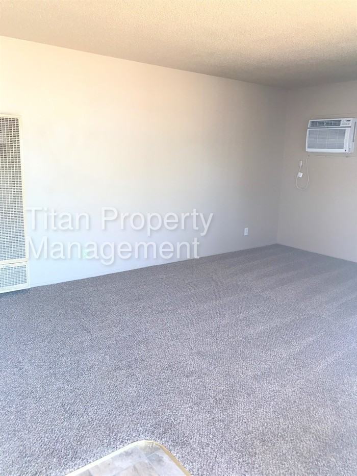 1400 Harris Ave - Photo 3 of 8