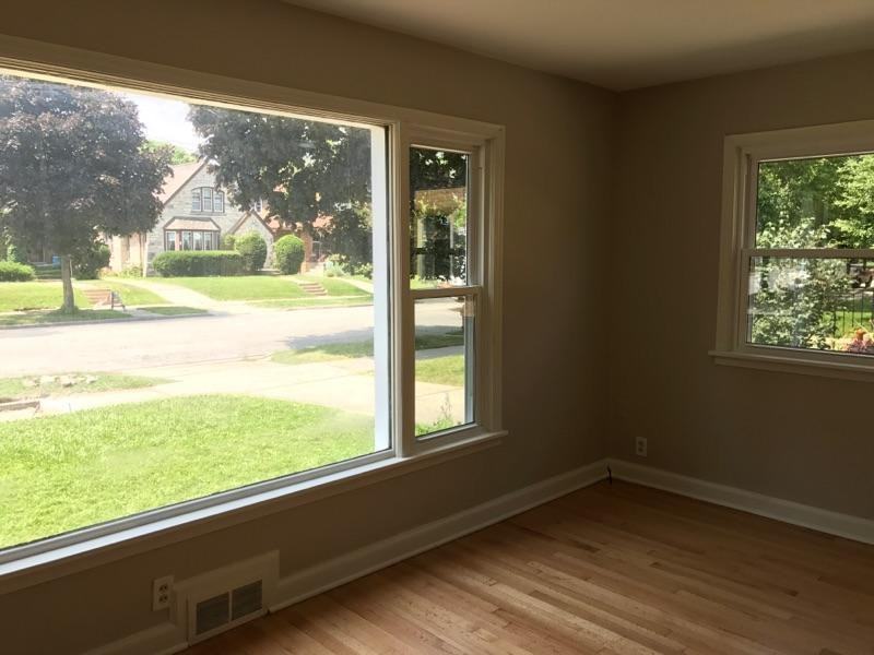 4024 N Newhall St - Photo 3 of 9