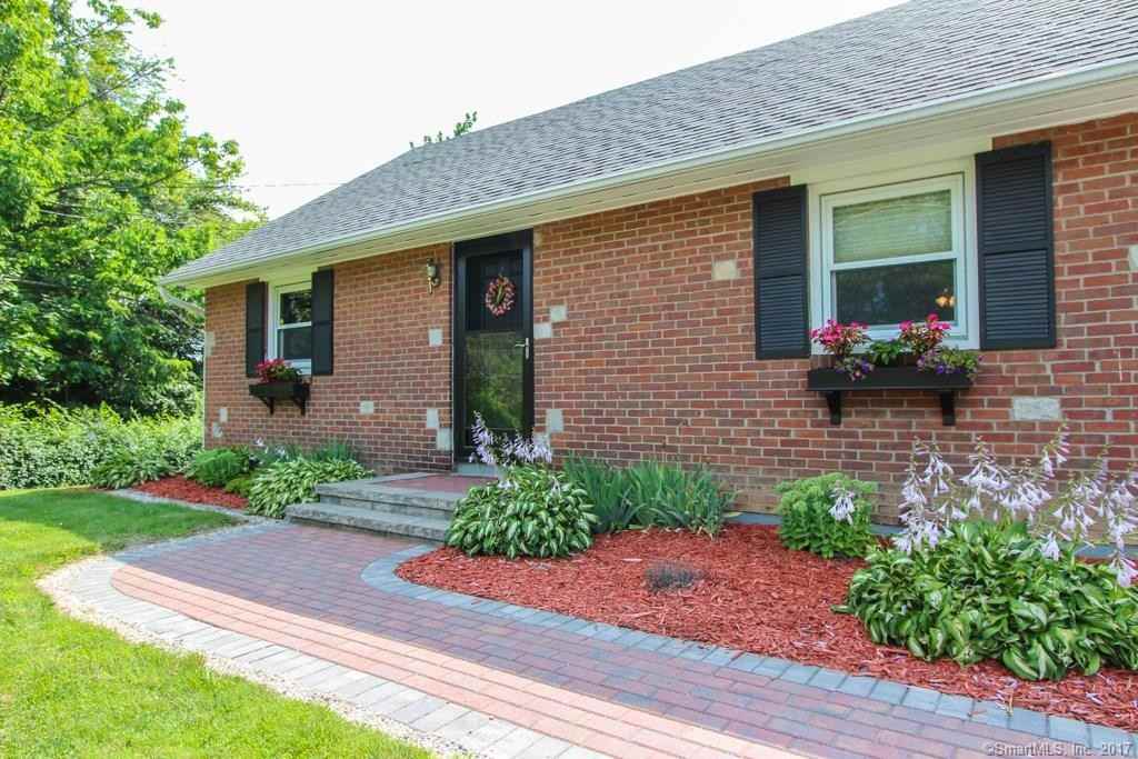 44 Breezy Hill Rd - Photo 2 of 33