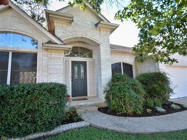 1802 Springwater Dr - Photo 3 of 34