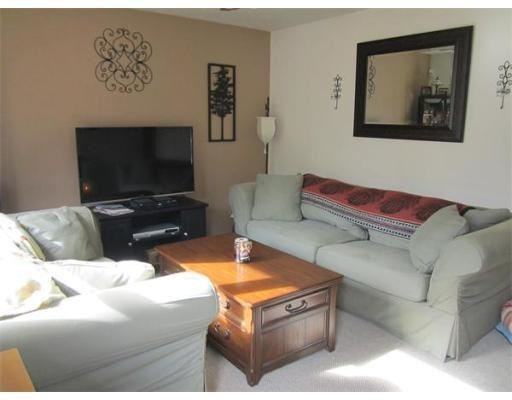 18 Rebecca Ann Dr #0 - Photo 3 of 9