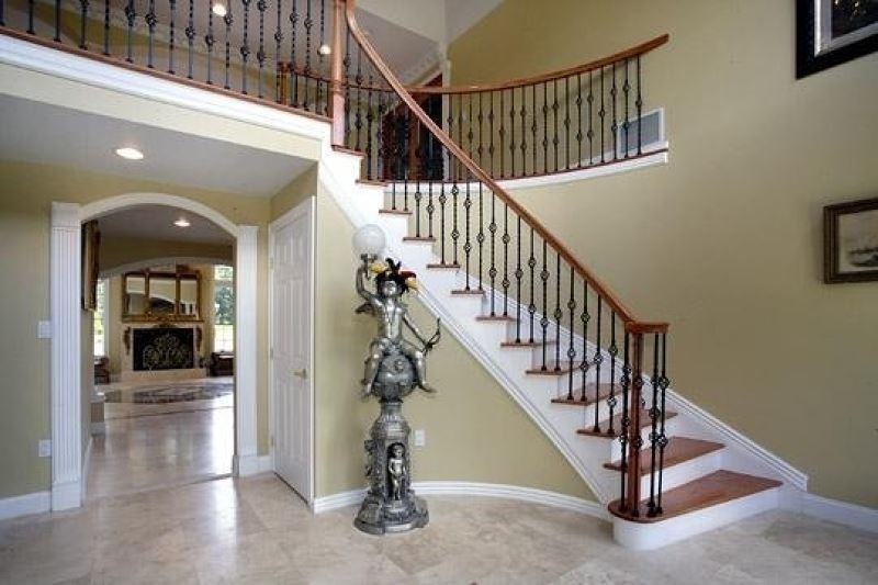 158 Mohawk Rd - Photo 2 of 10