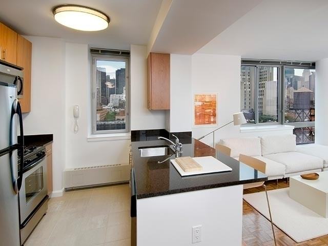 510 W 52nd St #11J - Photo 2 of 5