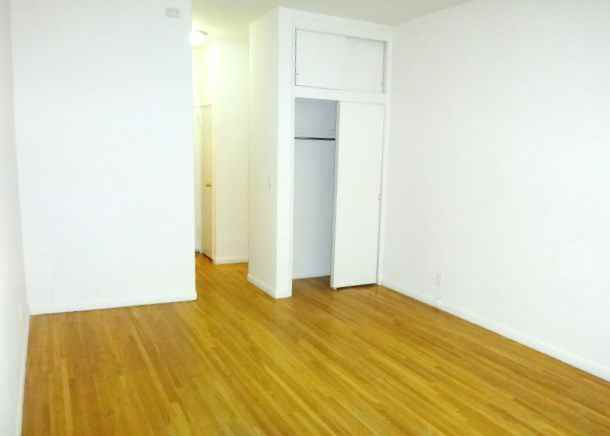 1324 2nd Ave - Photo 2 of 5