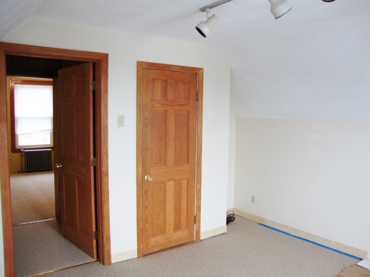 22 Louis St 2 - Photo 2 of 7