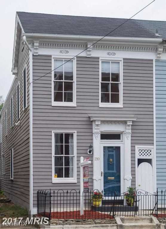 210 N Alfred St - Photo 2 of 10